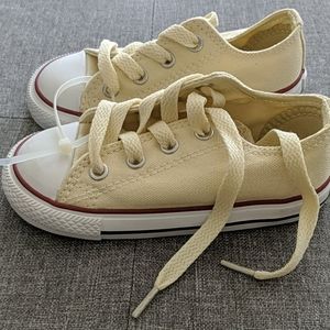 Toddler converse shoes